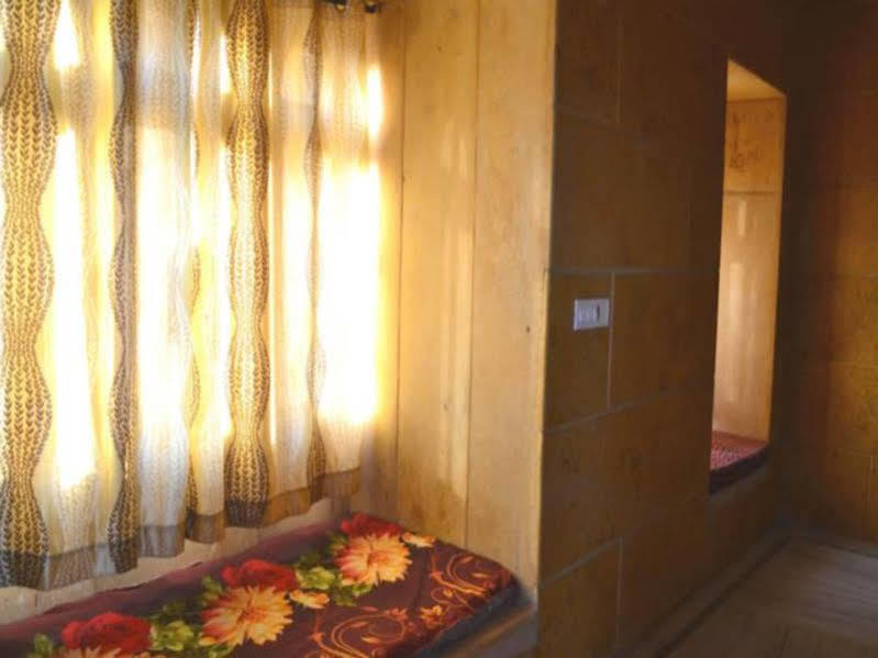 Hotel Qutub Villa Dzsaiszalmer Kültér fotó