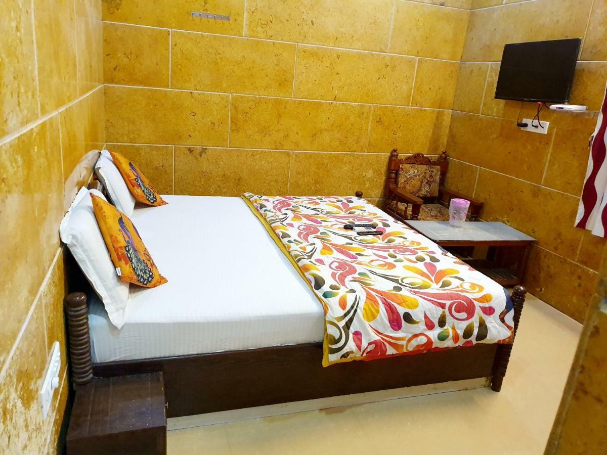 Hotel Qutub Villa Dzsaiszalmer Szoba fotó